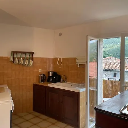 Familial Au Coeur Du Village D'olmeto *