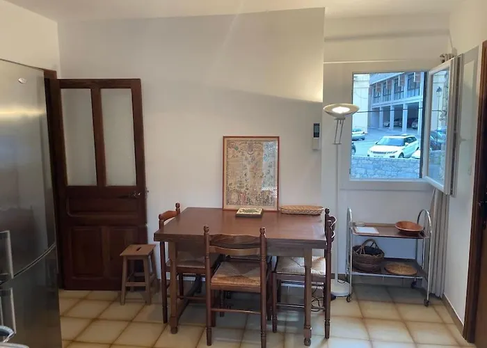 Familial Au Coeur Du Village D'olmeto Appartement