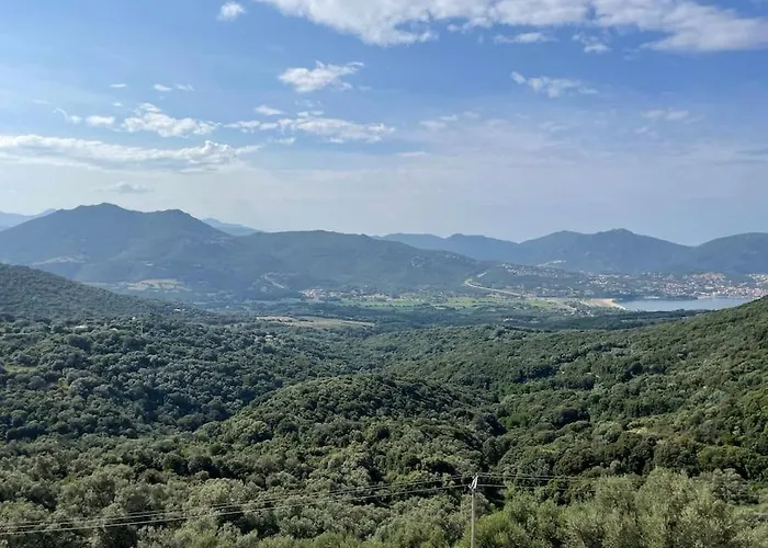 Familial Au Coeur Du Village D'olmeto Olmeto (Corsica)